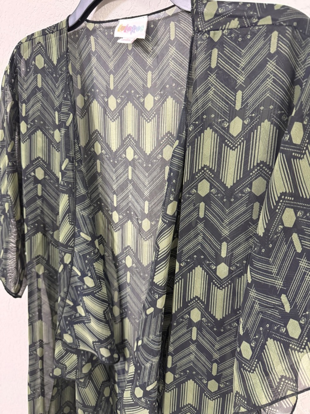 LuLaRoe Monroe Black and Olive Geometric Kimono
